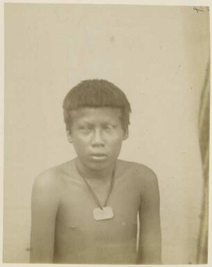 Bororo-Knabe