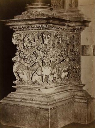 Sockel aus dem Dom von Siena