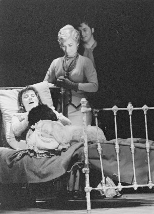 Szenenbilder aus "La Bohème", Oper in vier Bildern von Giacomo Puccini. Komische Oper Berlin, Juli 1959