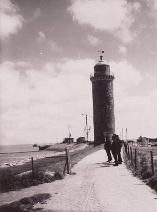 Cuxhaven, Alte Liebe : Cuxhaven. Alte Liebe. Strand mit Leuchtturm
