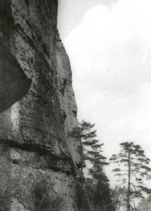 Sächsische Schweiz. Kleiner Zschand, Bärfangwarte. Seilschaft Karlheinz Gonda/(Gerhard Junghans an der Stolleverschneidung (VIIb)