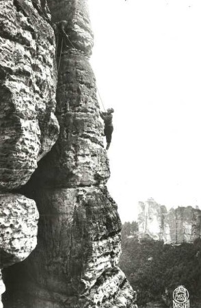 Sächsische Schweiz, Rathener Gebiet. Vorderer Gansfels. Seilschaft Bruno Henning am Südwestweg (VIIc)