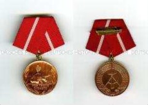 Medaille für treue Dienste in den Kampfgruppen der Arbeiterklasse in Bronze, mit Etui