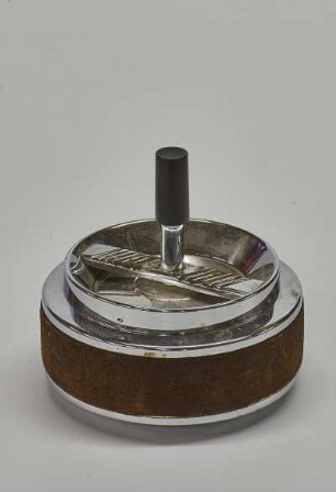 Schleuderaschenbecher