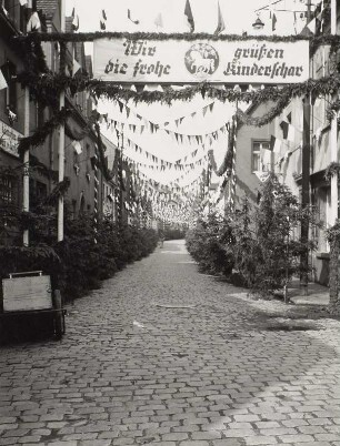 Festschmuck zum Schulfest