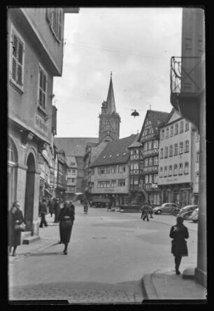 Blick von der Maingasse aus auf den Marktplatz