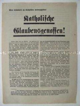 Nationalsozialistisches Wahlkampfflugblatt, welches Katholiken auffordert, die Nationalsozialisten zu wählen
