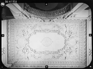 Eisenberg. Schloß Christiansburg (1677-1692; C. W. Gundermann). Decke