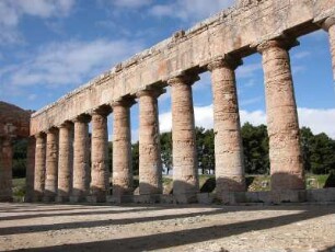 Innenansicht des dorischen Tempels von Segesta, 420 v. Chr. errichtet
