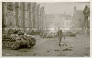 Zerstörte Kirche mit Panzer und Soldaten (Gent?)