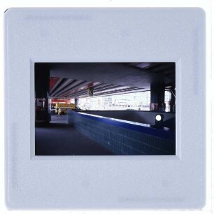 Berlin, U-Bahnhof Schloßstraße : Eingangsbereich