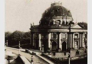 Blick auf das Kaiser-Friedrich-Museum