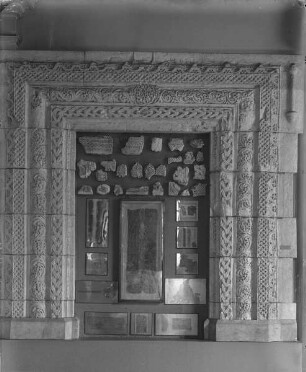 Portal zum Kreuzgang der Kirche in Babisua in Syrien