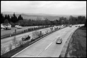 Rimberg: Autobahn Richtung Norden, von der Brücke [mit Tankstelle]