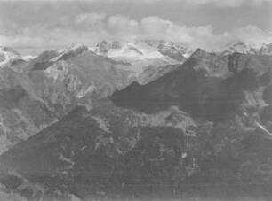 Talblick : Blick in ein Bergtal