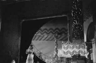 Szenenbilder aus der Oper "Der Barbier von Sevillia" an der Deutschen Oper in Berlin