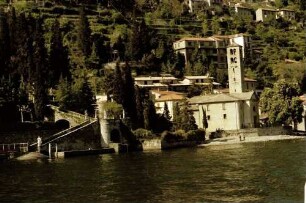 Careno: Comer See Ufer vom Schiff aus, romanischer Kirchturm