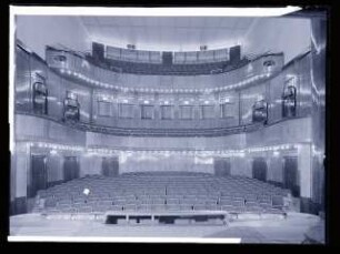 Hebbel Theater (auch Theater Königgrätzerstrasse, Theater Saarlandstrasse), Berlin: Ansicht Zuschauerraum (Negativ zu Inv. Nr. TBS 022,10)