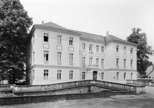 Zabeltitz. Neues Schloß 1728-30 Umbau; J. C. Knöffel. Hoffront
