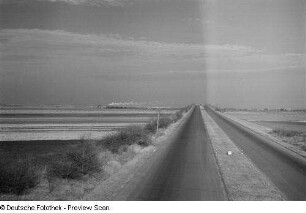 Blick von oben auf eine Autobahn