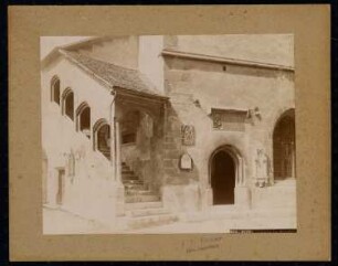 Totenkapelle St. Michael und St. Veit, Schwaz: Treppenanlage