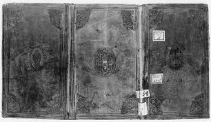 Diptychon, quo tabula canonis missae cum picturis continetur - BSB Clm 4315