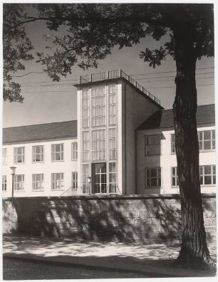 Technische Hochschule Dresden Schwachstrominstitut: Haupteingangsseite