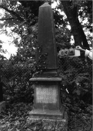 Grabstein 844 [Hahn S. 92 Grab-Nr. 1244]
