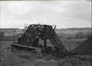 Funktionsmuster des Drängrabenbaggers B 740