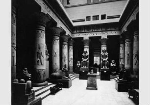 Blick in den Ägyptischen Hof im Neuen Museum