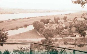Hitzacker: Blick vom Weinberg auf Elbe und Ort