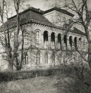 Dresden-Übigau, Rethelstraße 47. Schloß Übigau (1724-1725; Eosander v. Göthe). Ansicht von Süden