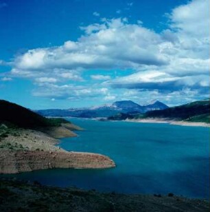 Nordwestgriechenland. Kremasta-Stausee am Panetolikon