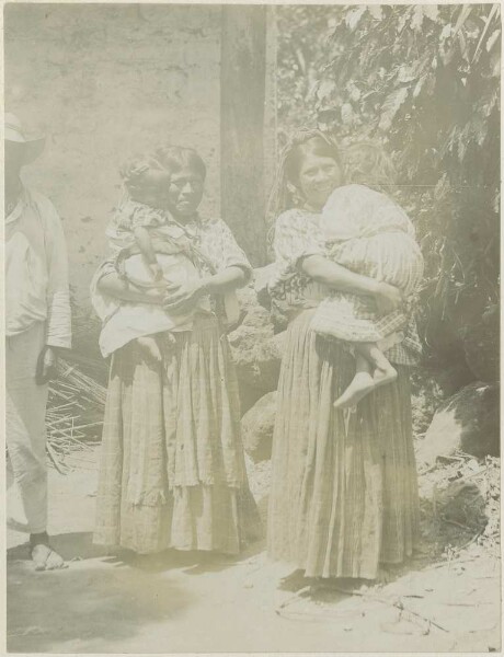 Two women and children from Chinautla