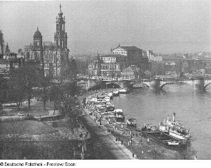 Brühlsche Terrasse, Terrassenufer, Katholische Hofkirche, Opernhaus, Elbe und Augustusbrücke
