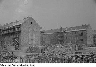 Zwei Wohnhäuser auf der Baustelle Doktor-Hermann-Duncker-Straße