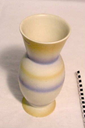 Vase (Seriennummer: 2655)