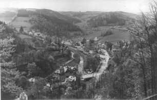 Glashütte in Sa. : Glashütte. Stadtteilansicht mit Müglitz, Gleisanlagen und Bahnhof