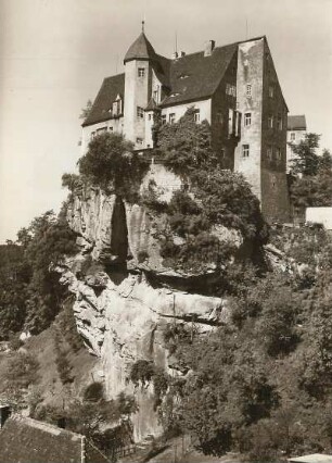 Burg Hohnstein : Hohnstein, Jugendburg. Südostansicht des Vorderschlosses