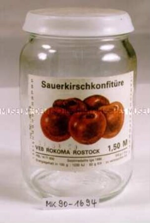 Glas für Sauerkirschkonfitüre