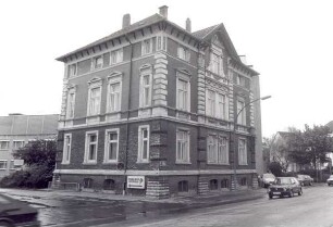 Haus Ecke Paulinenstraße und Bielefelder Str. ca 1980Detmold. Papierabzug