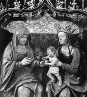 Annenaltar : Annenaltar. Holz, geschnitzt, gefaßt (1515). Anna selbdritt. Lienz, Pfarrkirche Sankt Andreas