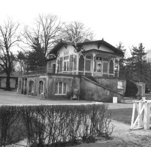 Dresden-Seidnitz, Winterbergstraße 98/106. Pferderennbahn (1891). Funktionsgebäude