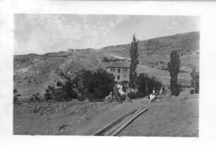 Türkei. Gruppe mit Etha Richter in bergiger Landschaft