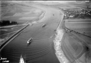 Dresden, Elbe, Dampfer auf der Elbe