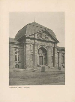Landesmuseum in Darmstadt. Haupteingang