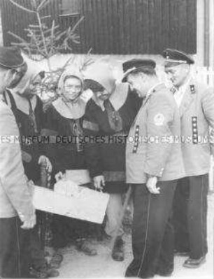 Teilnehmer des historischen Festzugs der Stadt Lauter (Sachsen) zum 800jährigen Jubiläum