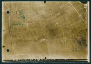Foto von englischen Gaswerferstellungen bei Quéant (Luftbild)