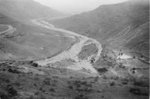 Regenzeit : Verregnete Berglandschaft mit Fluss