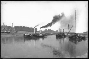 Gröba. Hafen mit Schleppern
